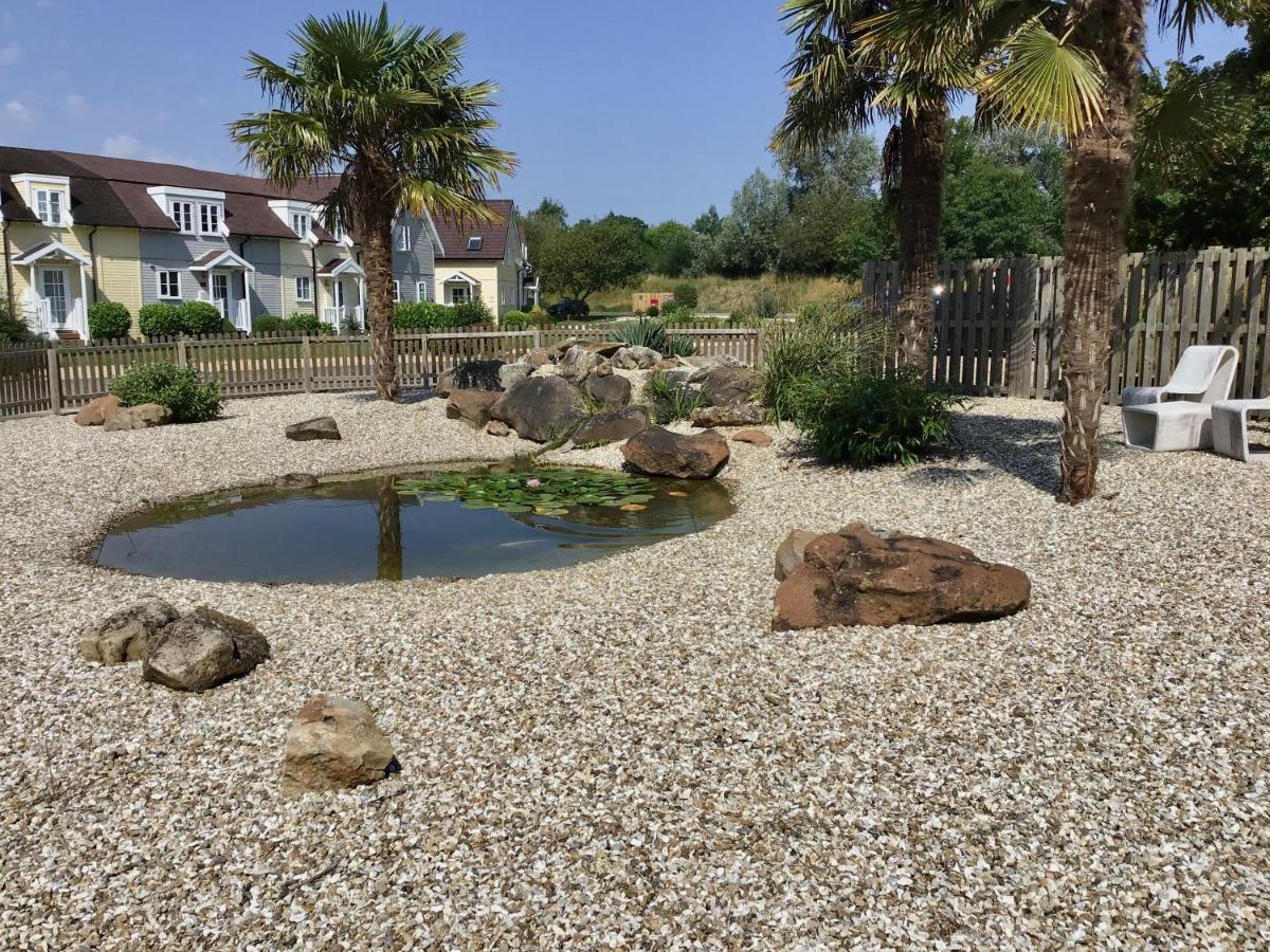 'That One' Our Cotswold Lakeside Lodge Cirencester Zewnętrze zdjęcie