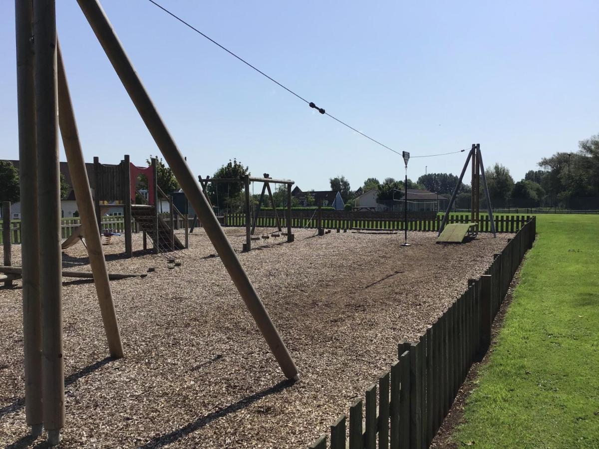 'That One' Our Cotswold Lakeside Lodge Cirencester Zewnętrze zdjęcie